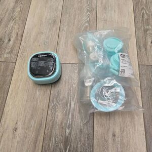 Zomee zm-2 dual breast pump new unused nightlight charged no cord/box